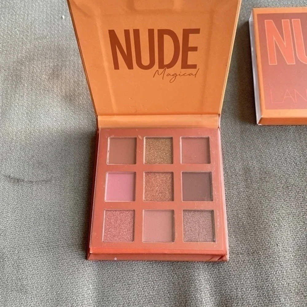 Langmanni nude medium eyeshadow pallet